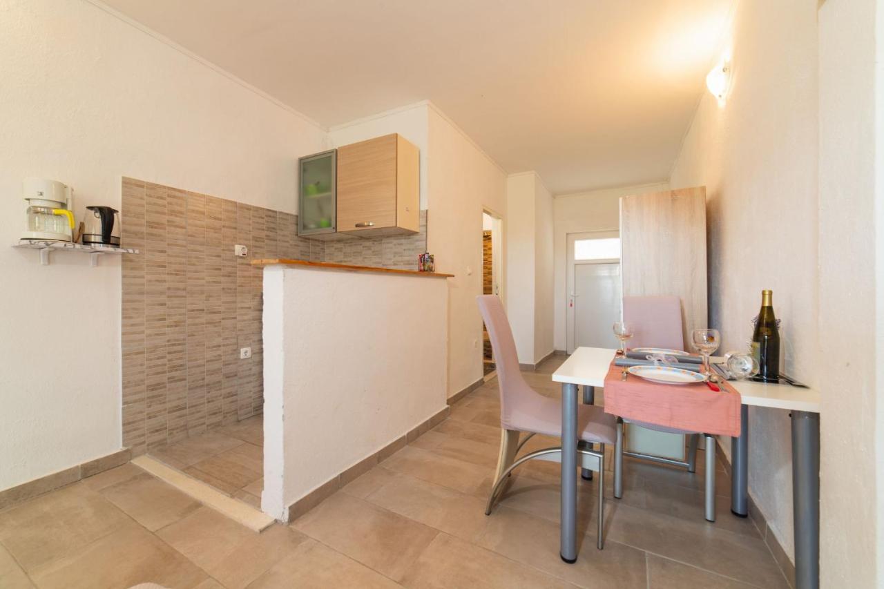 Kaštel Novi Apartment Livaja מראה חיצוני תמונה
